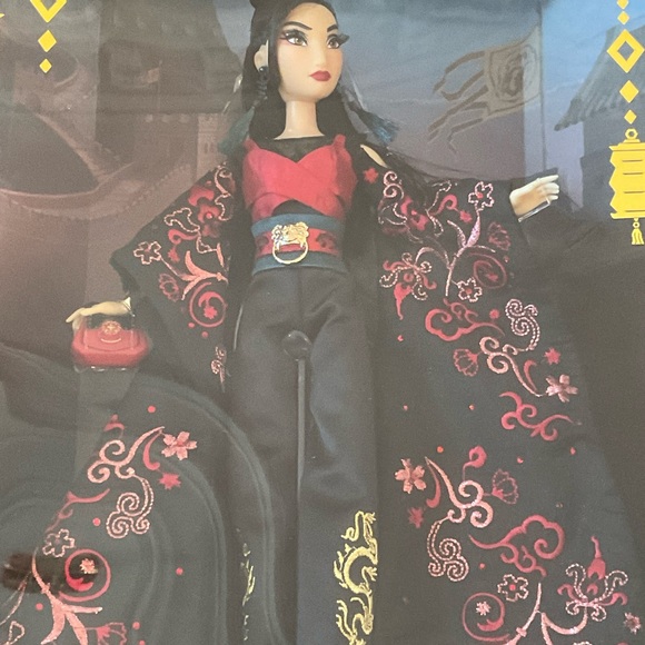 Disney Princess Designer Series Dolls Limited ‘’MULAN beautiful doll - Picture 5 of 8